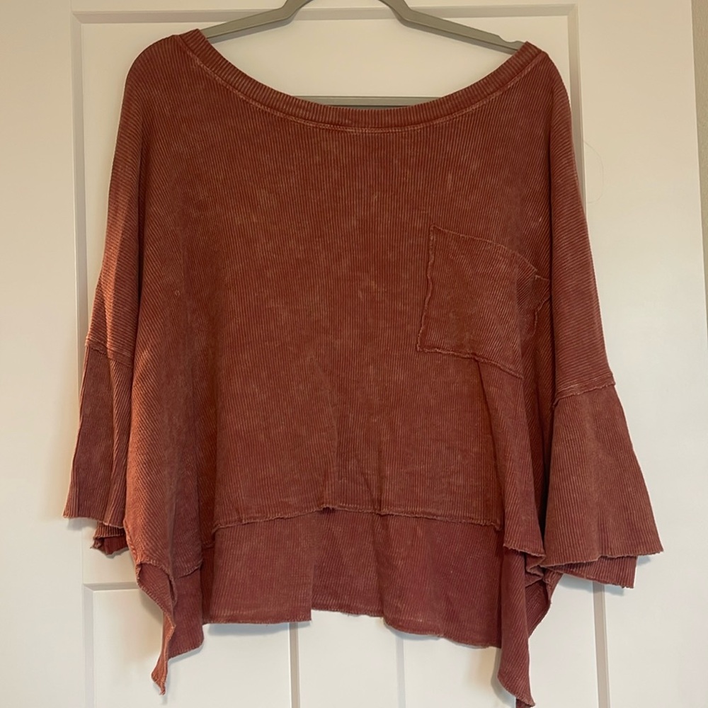 red oversized altar’d state tshirt, size medium